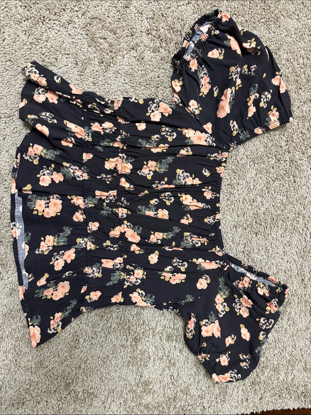 Floral Ruched Puff Sleeve Women's Top - Black with Peach Blossoms